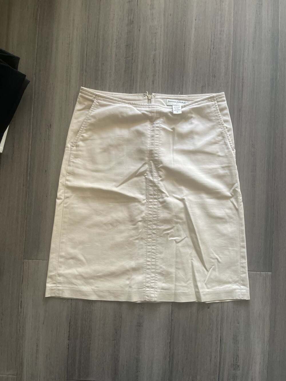 Banana Republic White Cotton Twill Mini Skirt Size 2